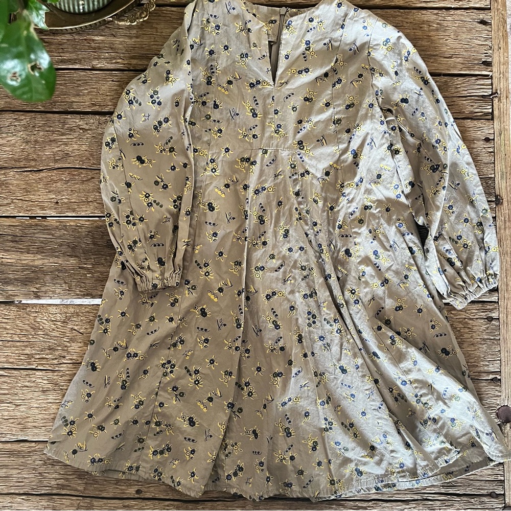 Gray Floral Dress/Tunic with Blue and Yellow Flowers Size 8 Long Sleeve